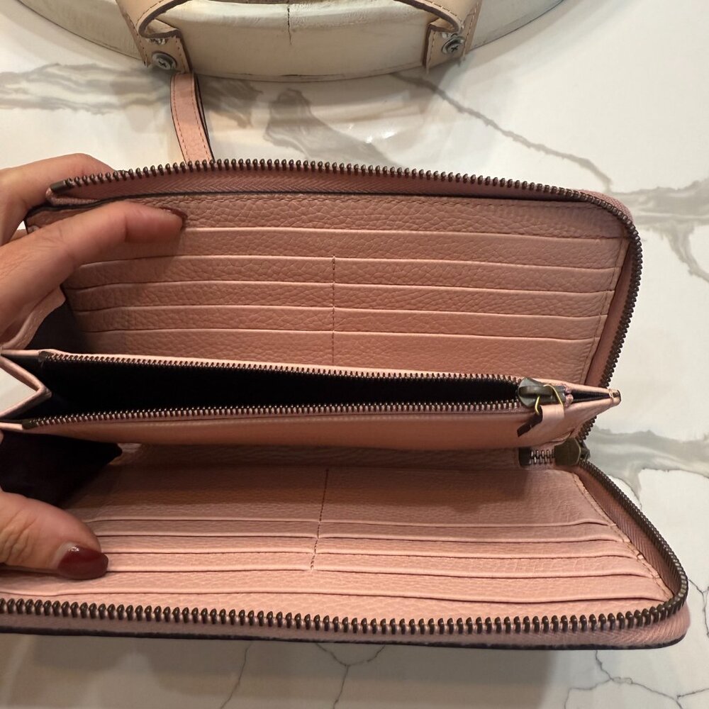 Gucci Blind for Love Wristlet - Certificate of authenticity ( COA) included - Picture 13 of 13